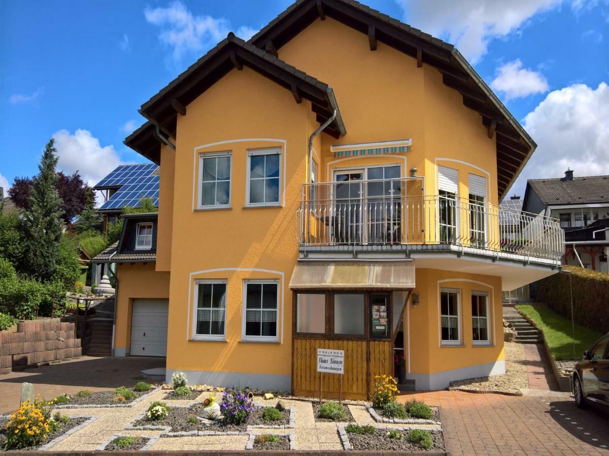 Haus Simon Apartamento Blankenrath Exterior foto